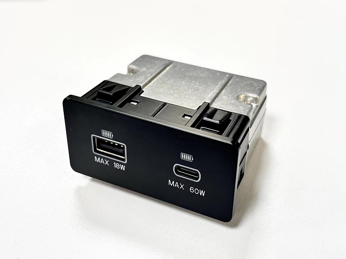 USB Charger：HU-S432